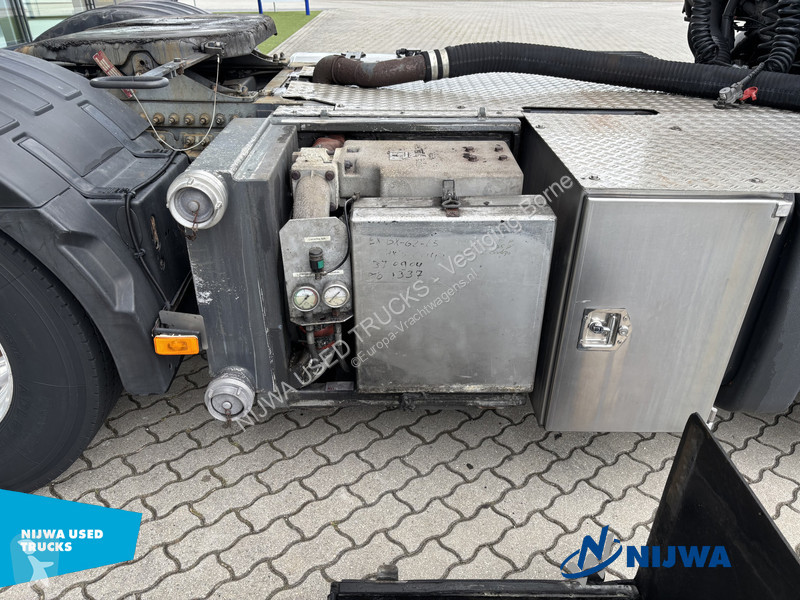 جرار Volvo 380 4x2 RTI Compressor + Xenon