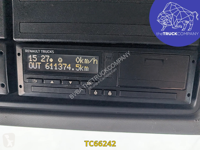 جرار Renault T 520