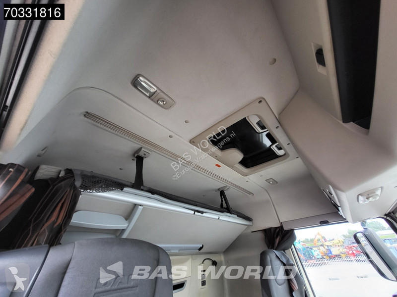 Trekker DAF XF  4X2 SC 2x Tanks ACC
