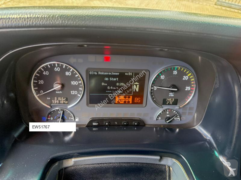 Cabeza tractora Mercedes 3351 MP3