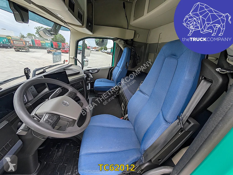 جرار Volvo 500