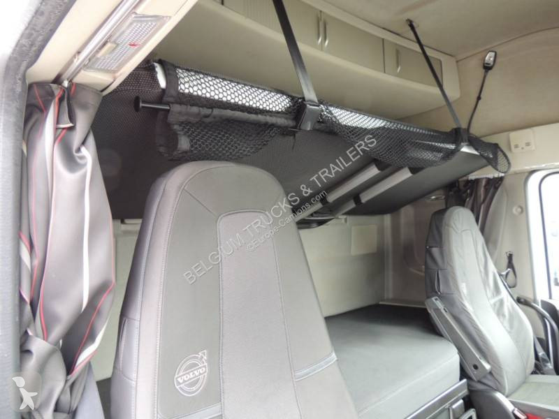 جرار Volvo
