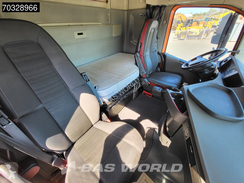 جرار Volvo 6X2 Globe Lift+Lenk Retarder...