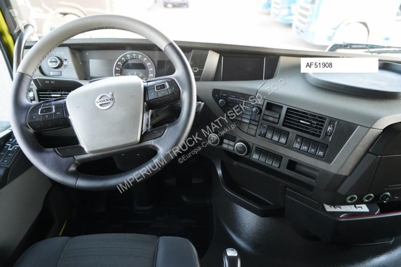 Влекач Volvo FH 500