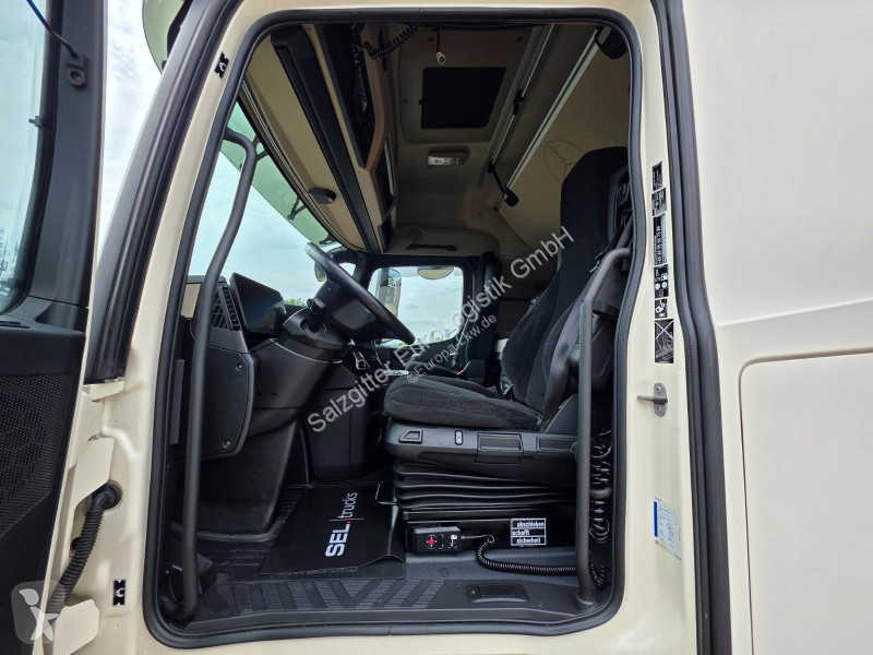 جرار Mercedes 1846 | Retarder | Xenon | PTO | 6E