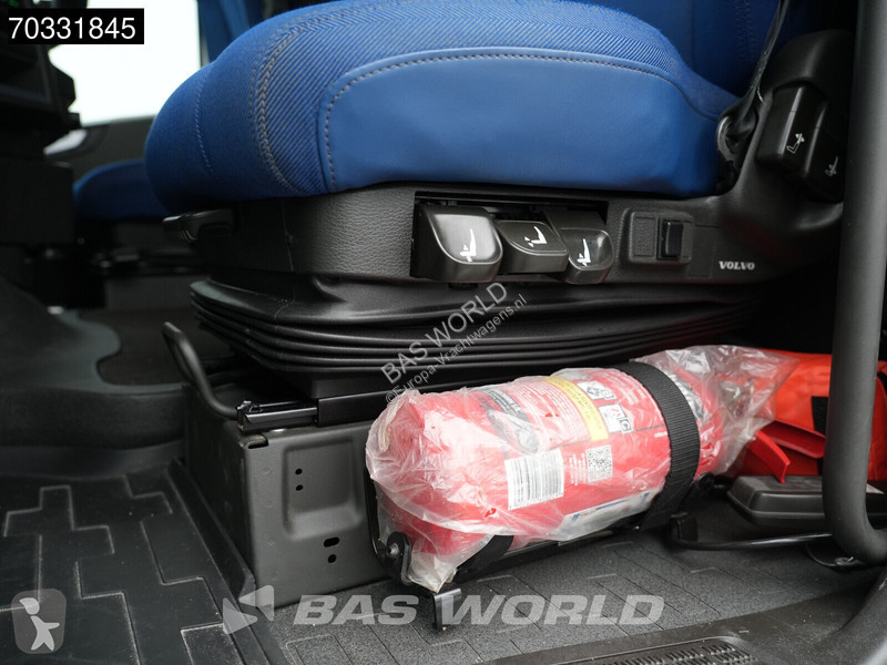 جرار Volvo 500 4X2 XL 2x Tanks Standklima ACC APK