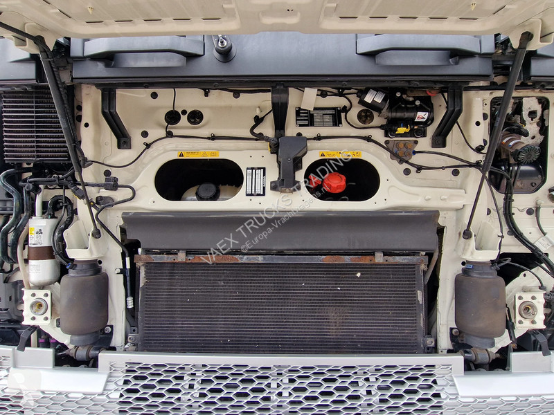 Traktor Volvo 13460 Globetrotter 4x2 - Full...