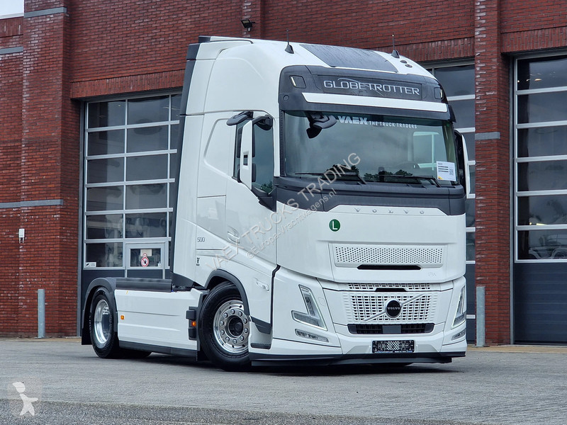 جرار Volvo 13500 Aero Globetrotter XL 4x2 - New...