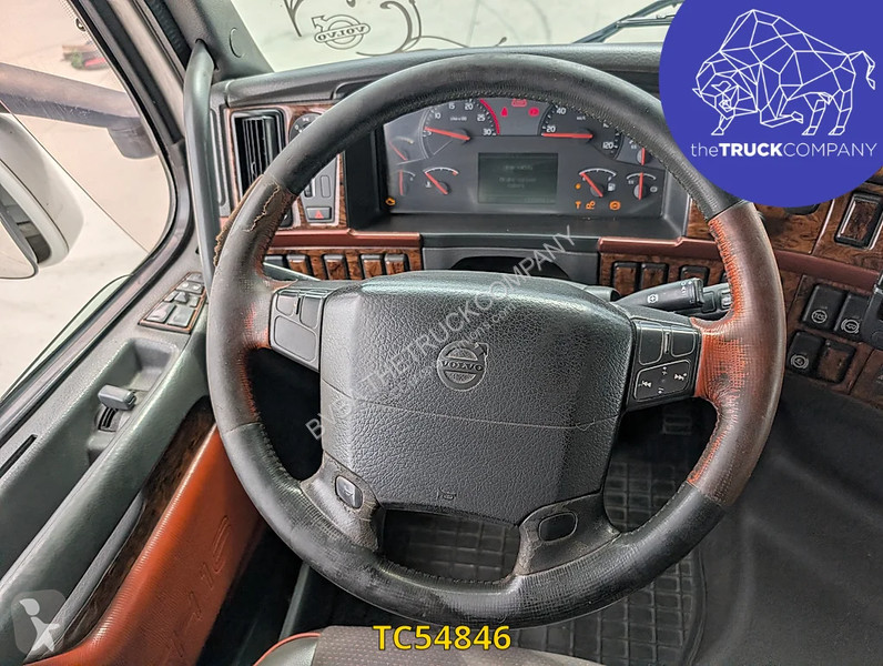 Тягач Volvo