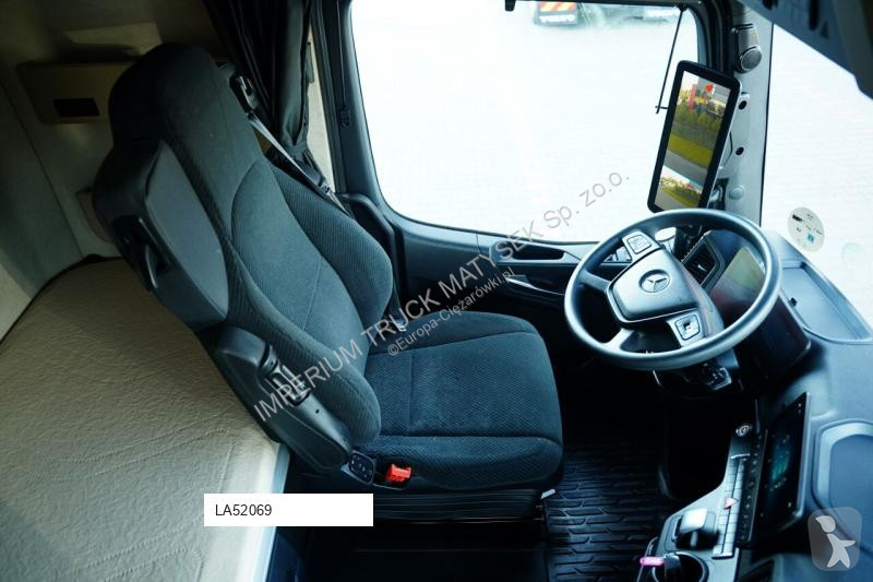 Тягач Mercedes ACTROS 1845