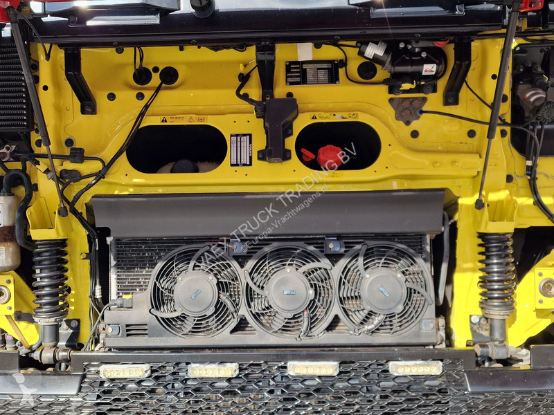 Cabeza tractora Volvo 13500 Globetrotter XL...