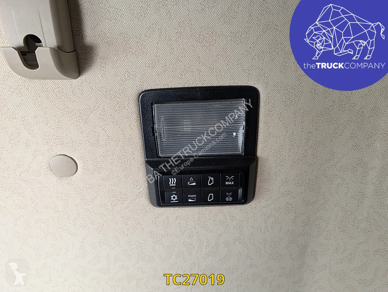 Тягач Mercedes 1853