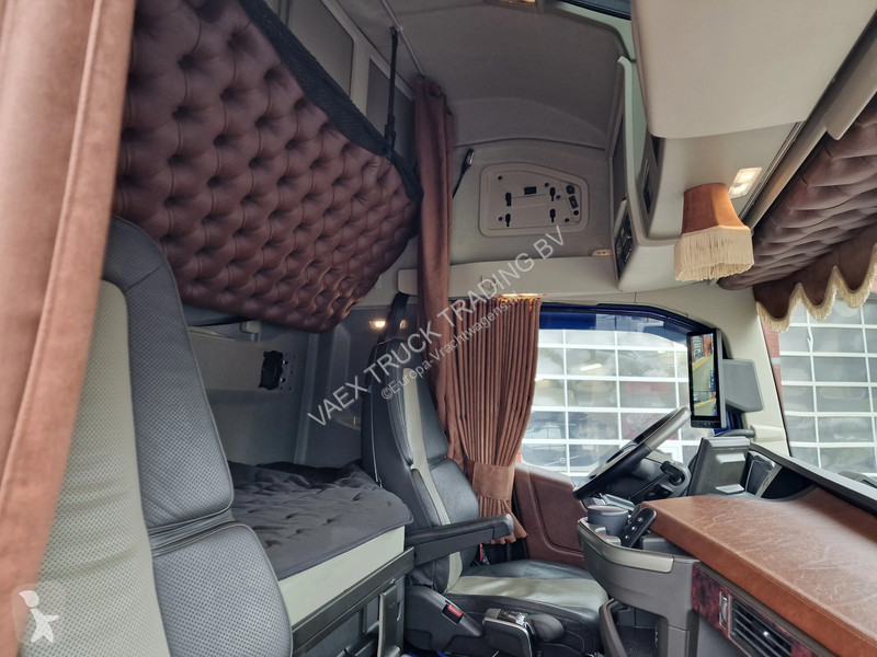 Cabeza tractora Volvo 13500 XL Aero - I...