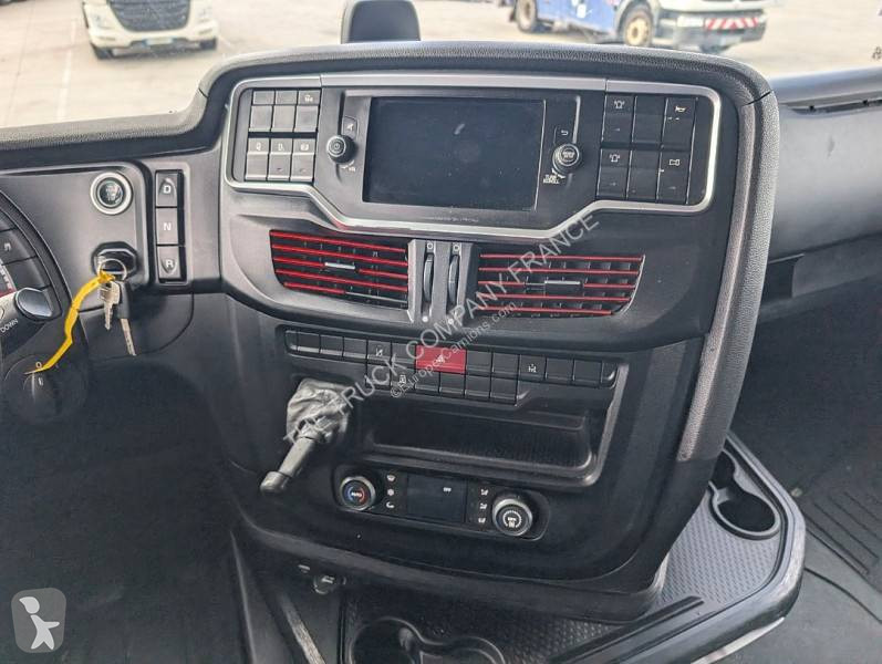 Cabeza tractora Iveco 460 GNL