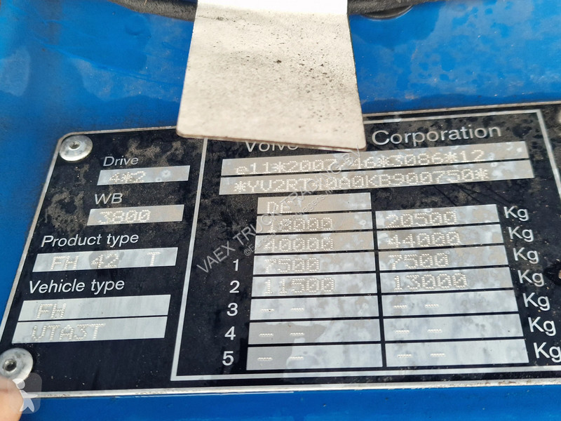 Tractor Volvo 13500 Globetrotter 4x2 -...