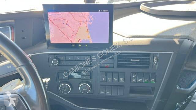 Ciągnik siodłowy Volvo 500