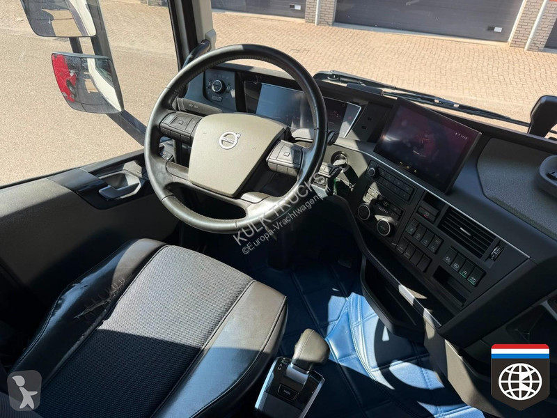 جرار Volvo 500 Globetrotter XL 6X2/2 - PTO -...
