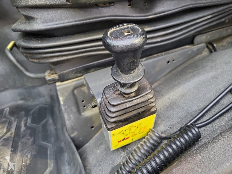 Влекач Volvo 460