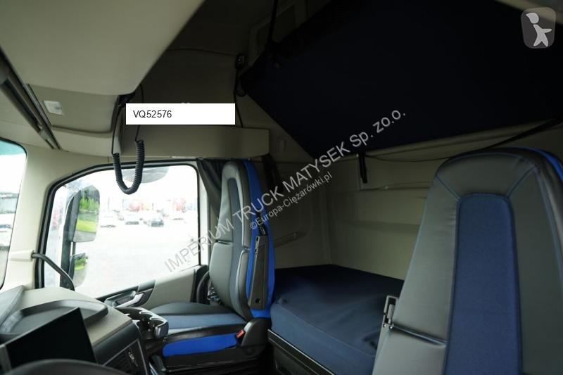 Влекач Volvo FH 500