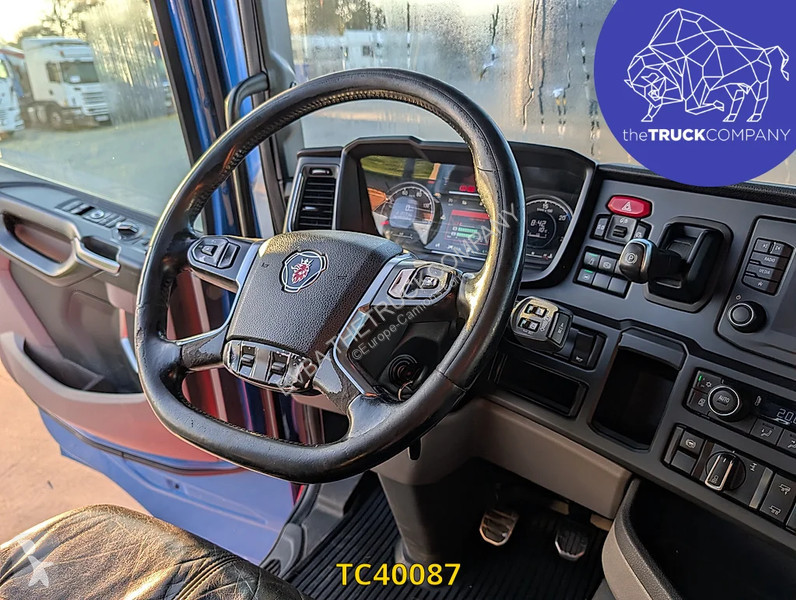 Scania 520 tractor unit