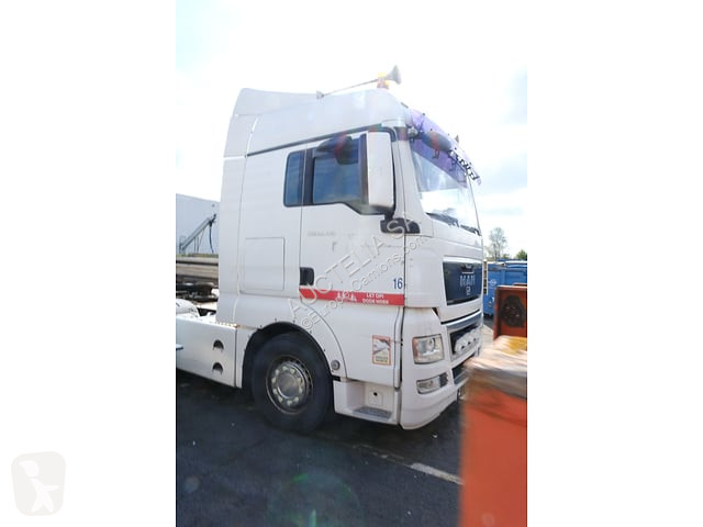 MAN TGX26.480 tractor unit