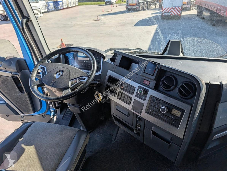 Renault  T520 tractor unit