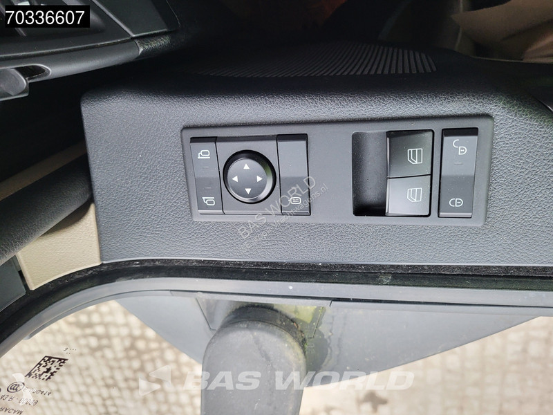 Nyergesvontató Mercedes 1840 4X2 StreamSpace...