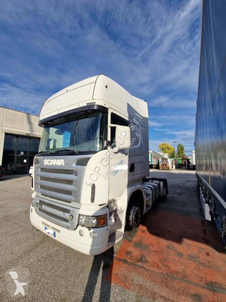Nyergesvontató Scania 500