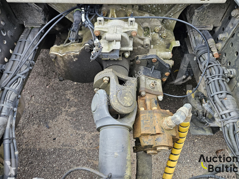 Nyergesvontató Mercedes 1845 LS