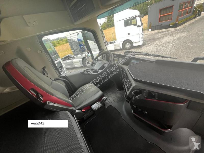 Tahač Volvo FH500 / 2021 / NISKI PRZEB / LEKKI...