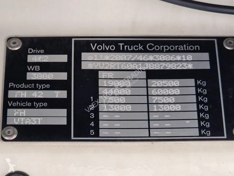 Traktor Volvo 13540 Globetrotter 4x2 - Custom...