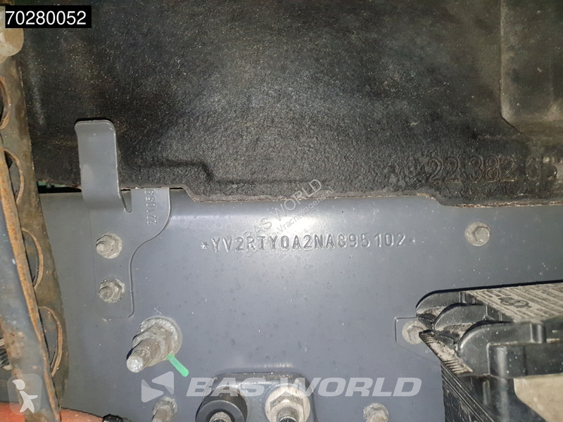 Tractor Volvo FH  FH 4X2 VEB+ 2x Tanks ACC LED