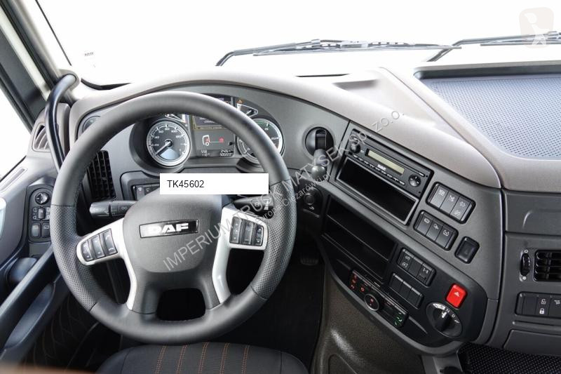 Traktor DAF XF 530