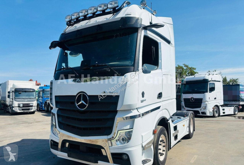 Traktor Mercedes 1853