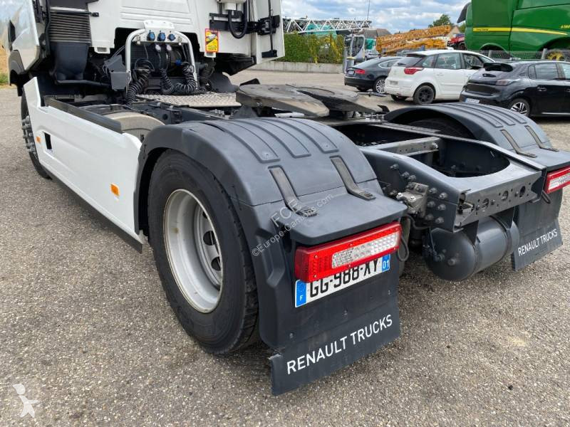 Tahač Renault
