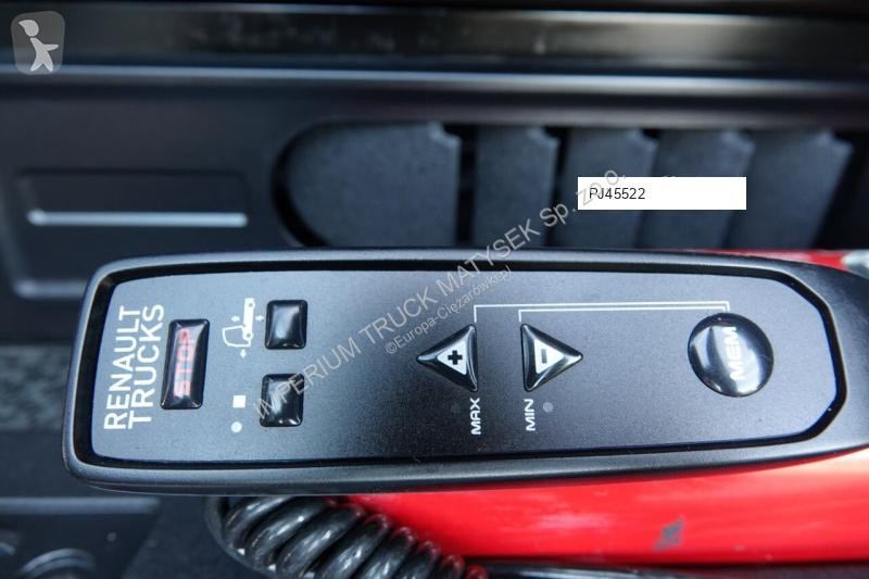 Traktor Renault C 520