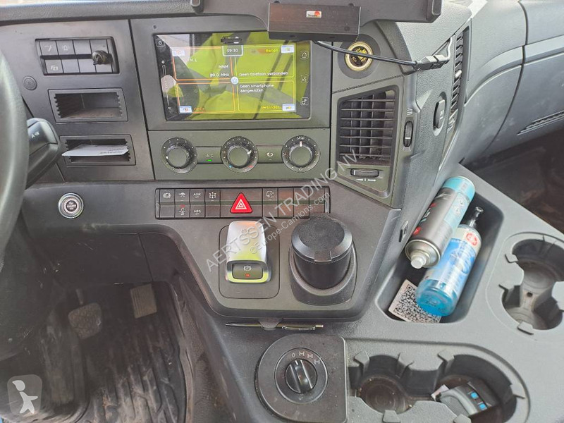 Traktor Mercedes 2045