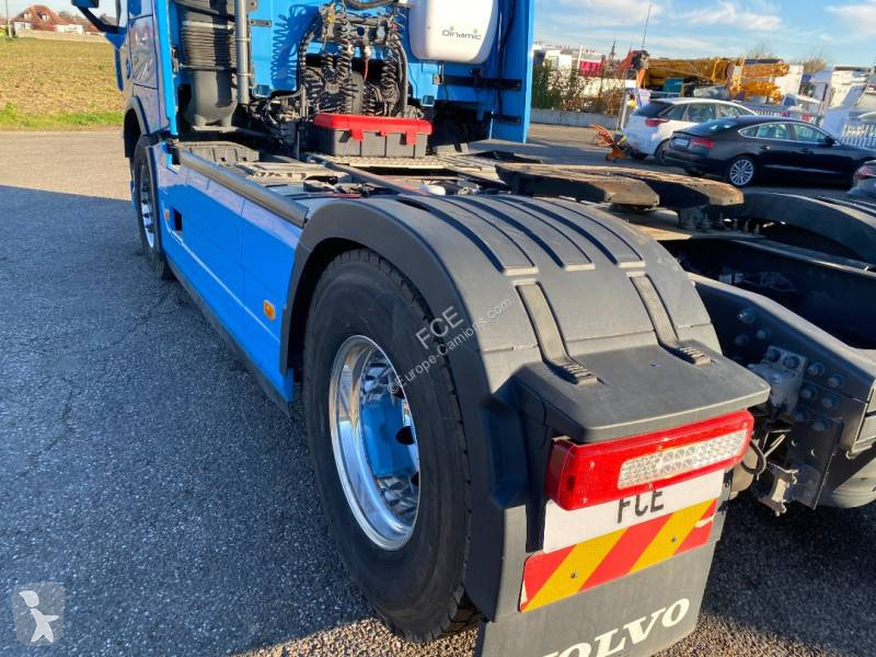 جرار Volvo