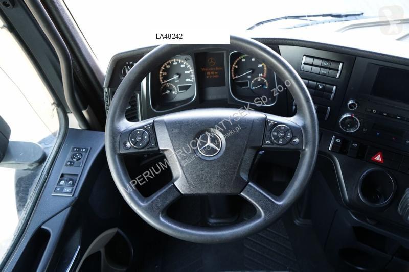 جرار Mercedes ACTROS 1842