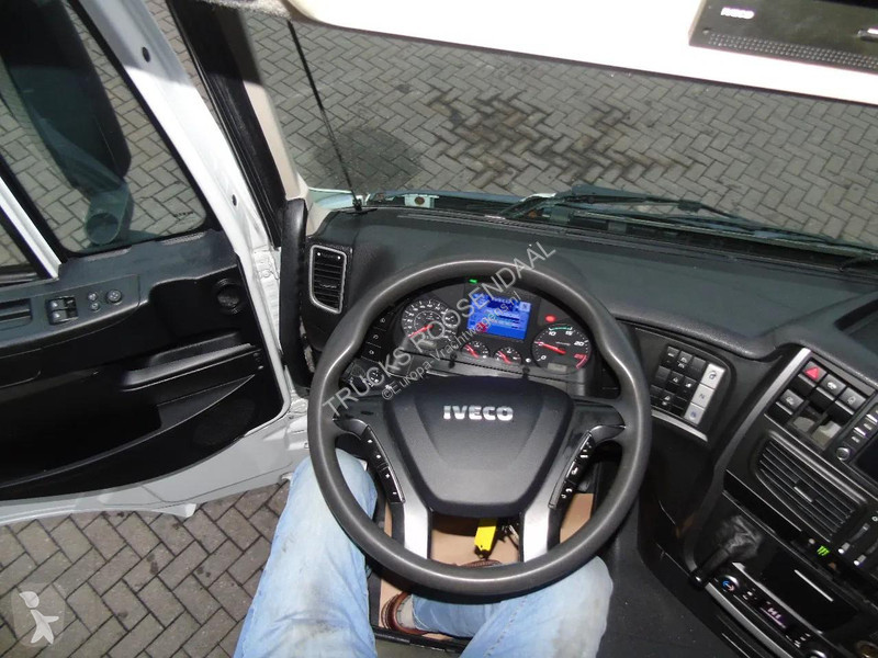 Iveco 420 + EURO 6 + SPOILER tractor unit