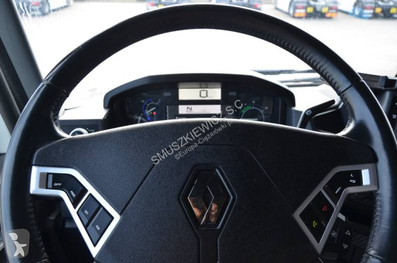 Влекач Renault