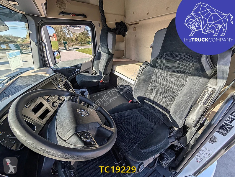 جرار Mercedes 2646