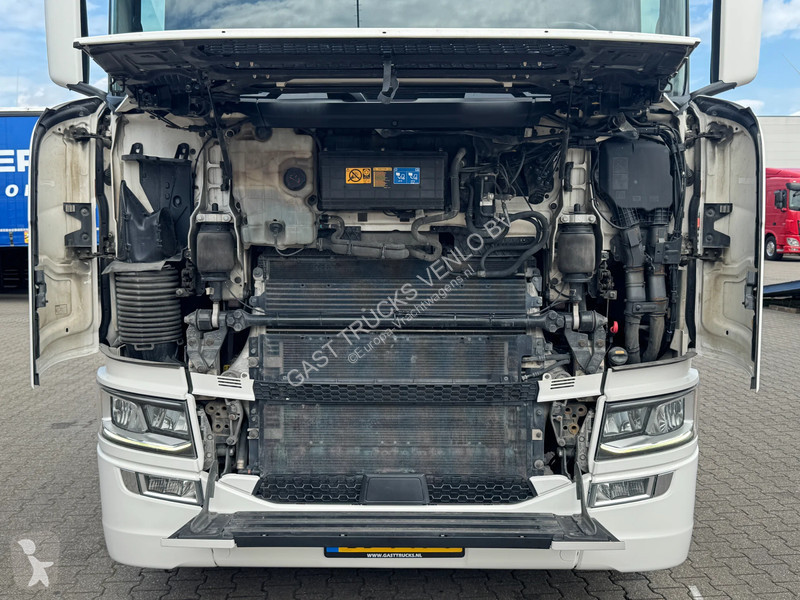 جرار Scania R580 V8 6x2 Boogie Full Air...