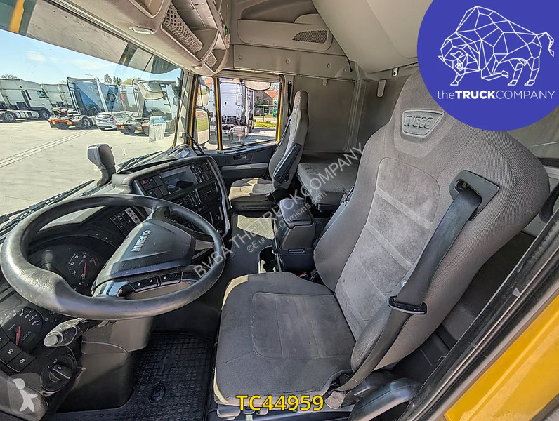 جرار Iveco 440 S45