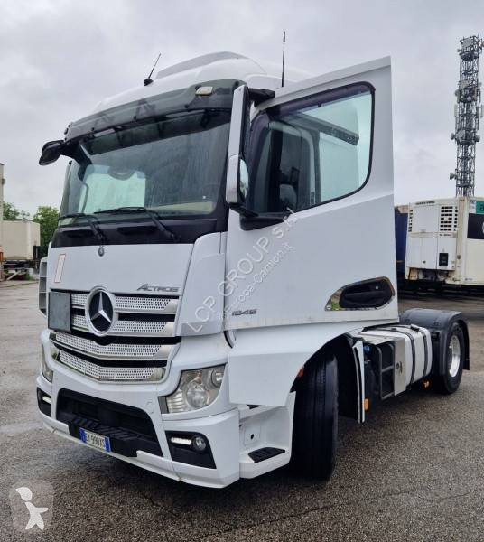 جرار Mercedes