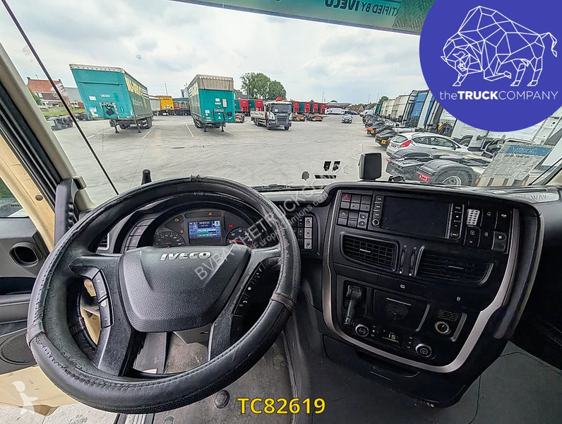 جرار Iveco 440 S42
