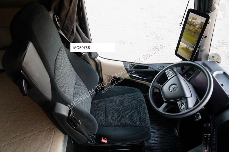 جرار Mercedes 1845