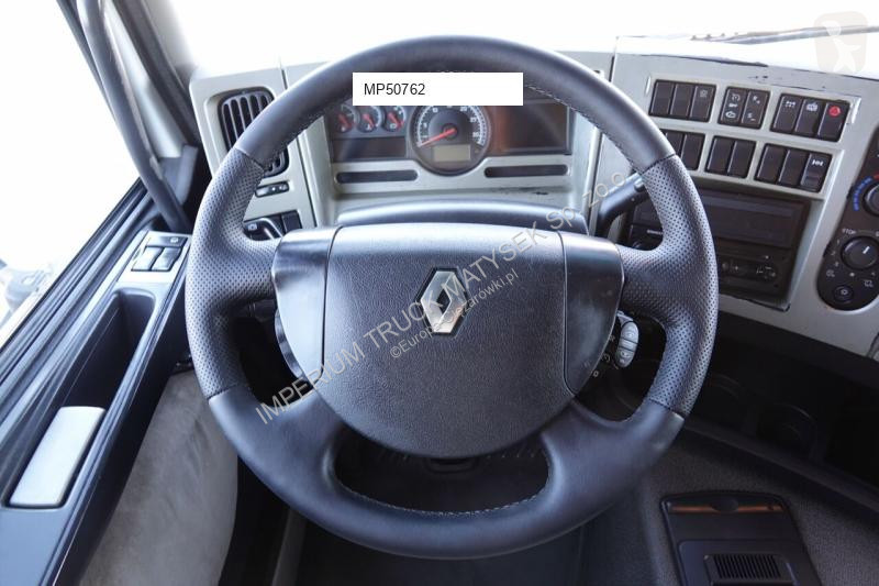 Влекач Renault 450