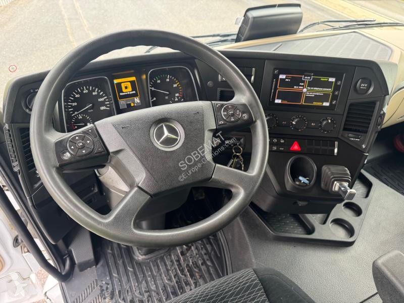 جرار Mercedes 1846