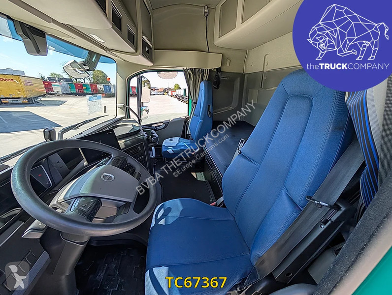 جرار Volvo 500